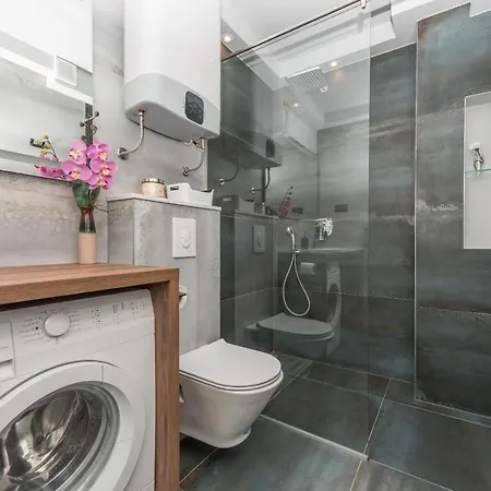 Appartement Chic Zoja Near With Free Parking *